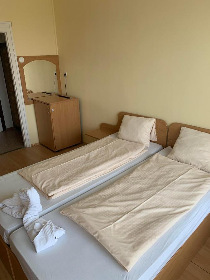 Manuela Ifjusagi Hotel بالاتونفوريد المظهر الخارجي الصورة